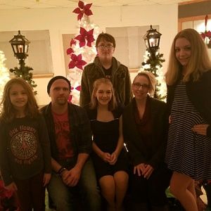 Meet your Posher, Wendy